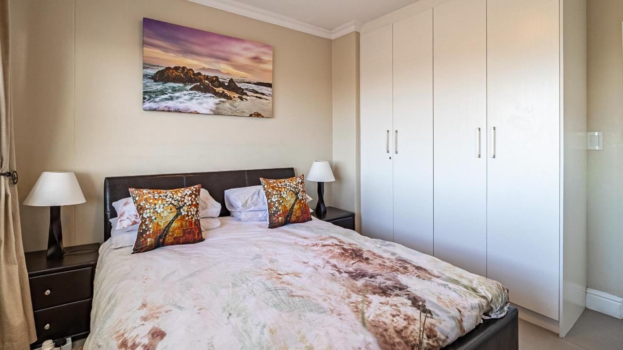 Oceanview Holiday Accommodation Bloubergstrand Exterior foto